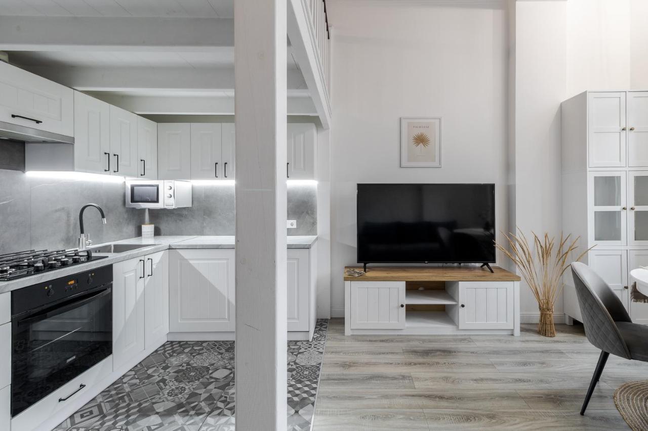 Apartment Inshiapartments On Slovatskoho Str *